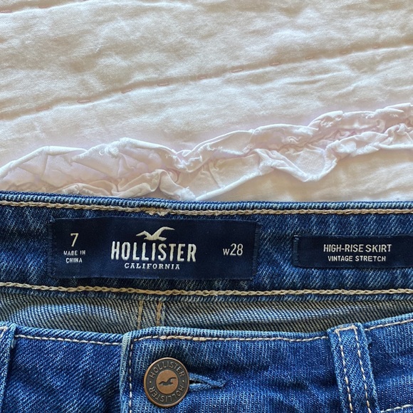 Hollister High Rise Denim Skirt (Vintage Stretch) - Picture 4 of 4